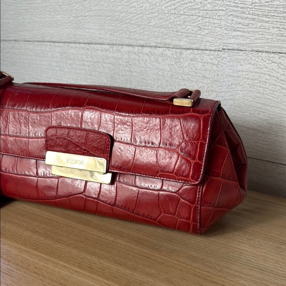 Escada Red Crocodile Embossed Leather Bag - Picture 4 of 15